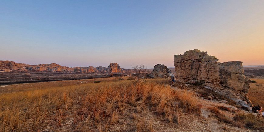 Prachtige landschappen in Isalo bij zonsondergang
