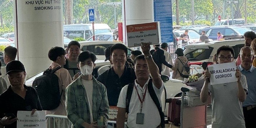 Onze gids haalt ons op