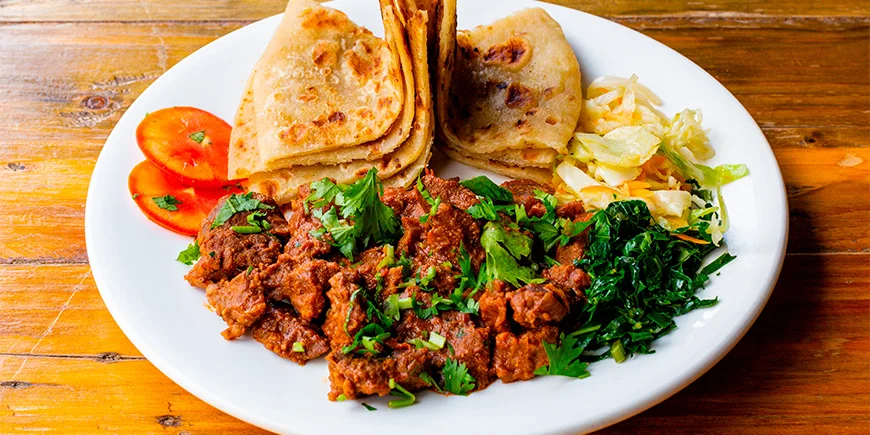 Nyama Choma met chapati-brood