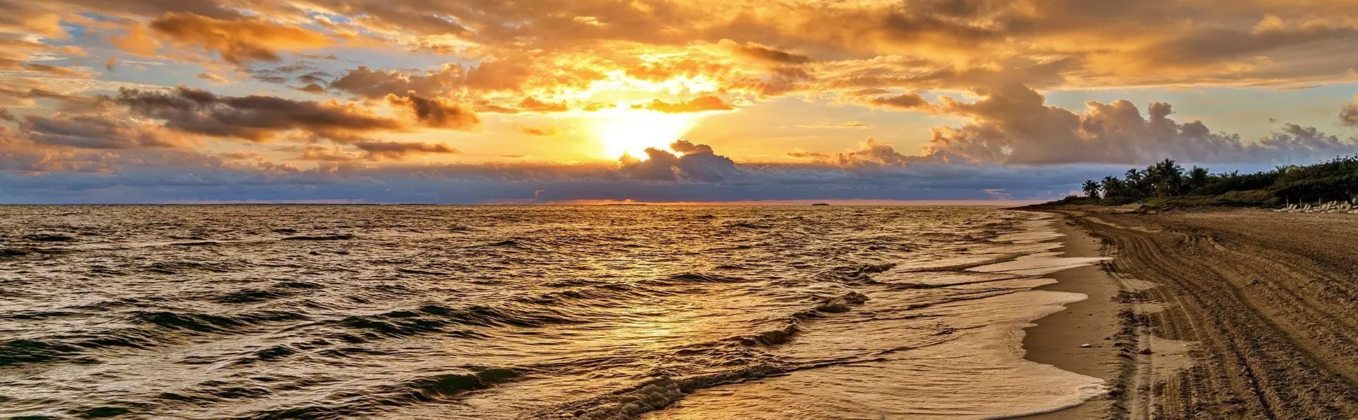 Magische zonsondergang op het strand van Varadero, Cuba