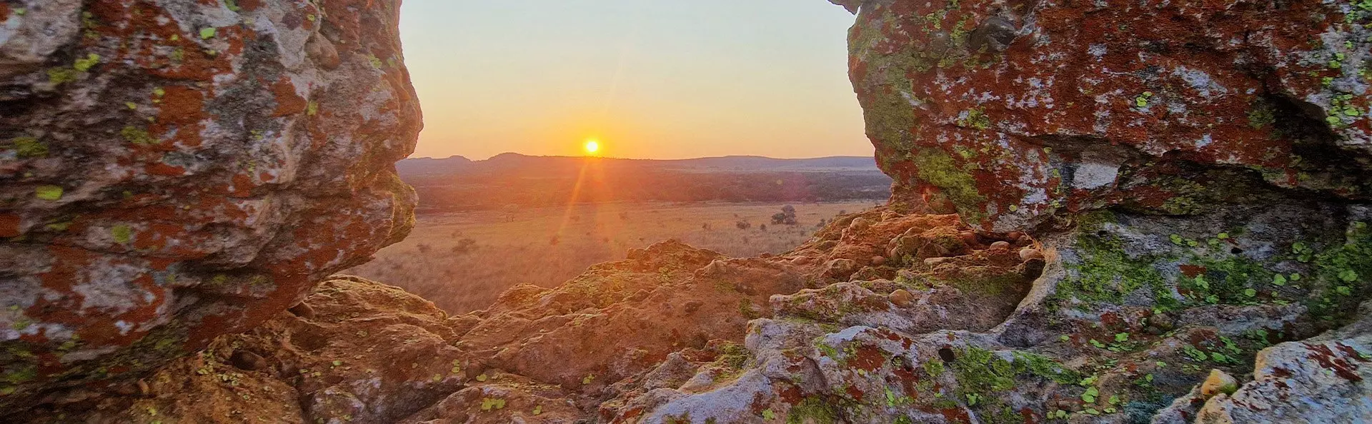 Zonsondergang in Isalo Nationaal Park in Madagaskar